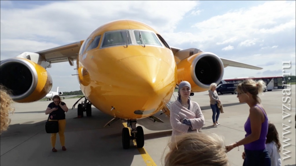 Пассажиры «Саратовских авиалиний» пару часов отказывались покидать самолет на задержанном рейсе
