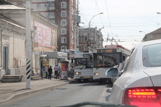 Очевидец: водители автобуса и троллейбуса не поделили Московскую
