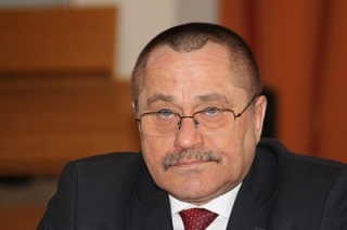 Владимир Степанов предупредил об угрозе срыва государственных программ