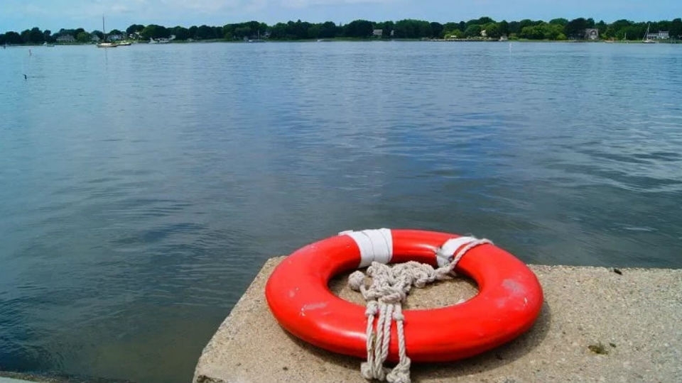 В Красном Куте в районе городского берега утонула 7-летняя девочка