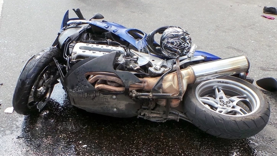 В Алексеевке мотоциклист сбил пешехода