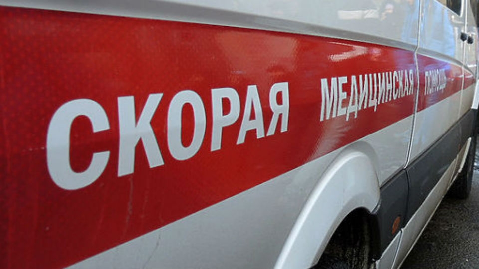 Пожилой мужчина погиб под колесами трамвая на Клочкова