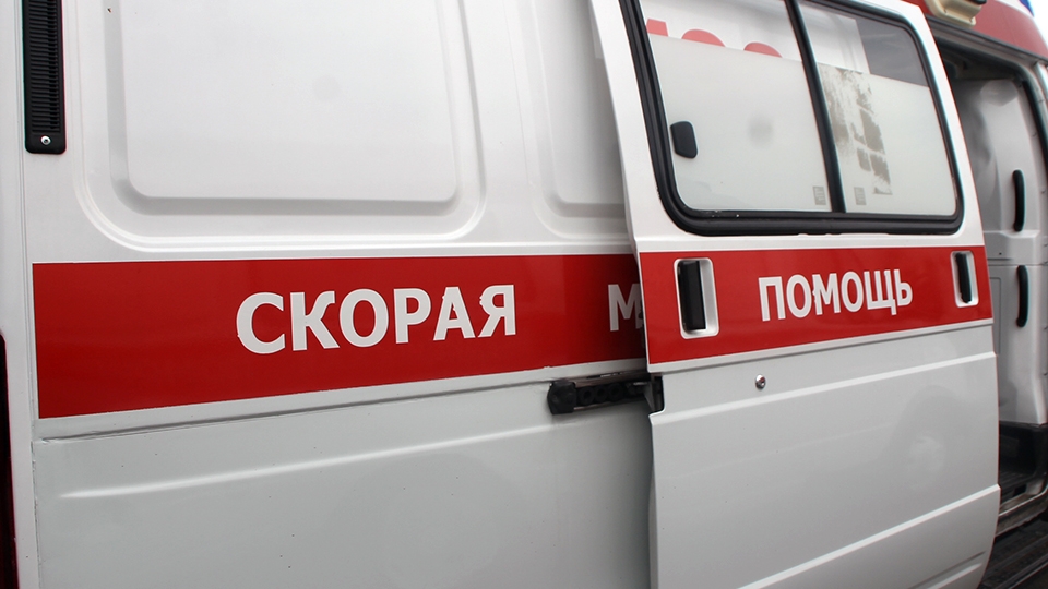 Под Балаковом 73-летний водитель опрокинул авто и попал в больницу