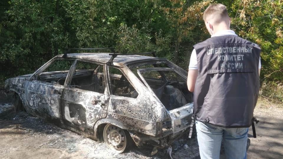 В сгоревшем автомобиле погиб неосторожный курильщик