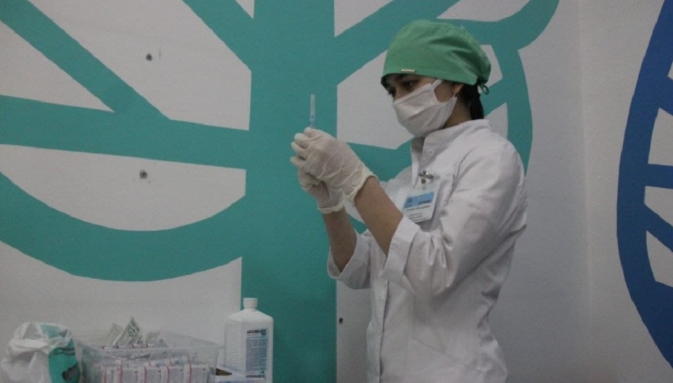 СМИ: названы сроки появления в России новой вакцины от коронавируса