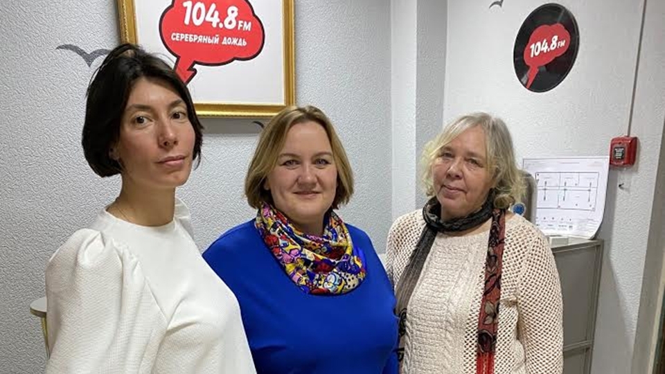 На радиостанции обсудили тему мусоросжигания в Саратовской области