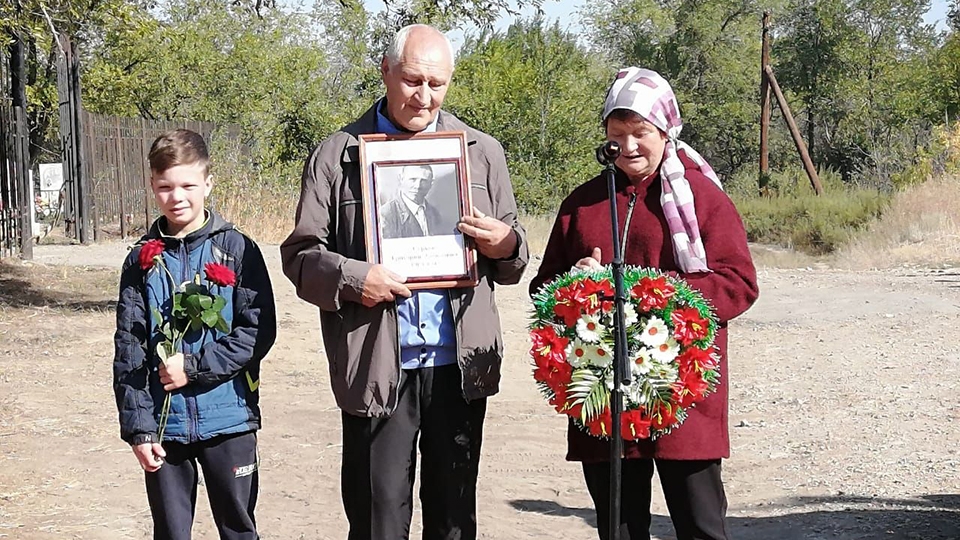 Найденных под Калугой саратовских красноармейцев захоронили в Новоузенске
