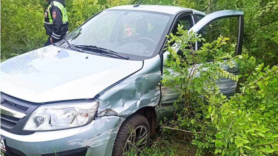 На окраине Саратова пострадал 60-летний водитель "Гранты"