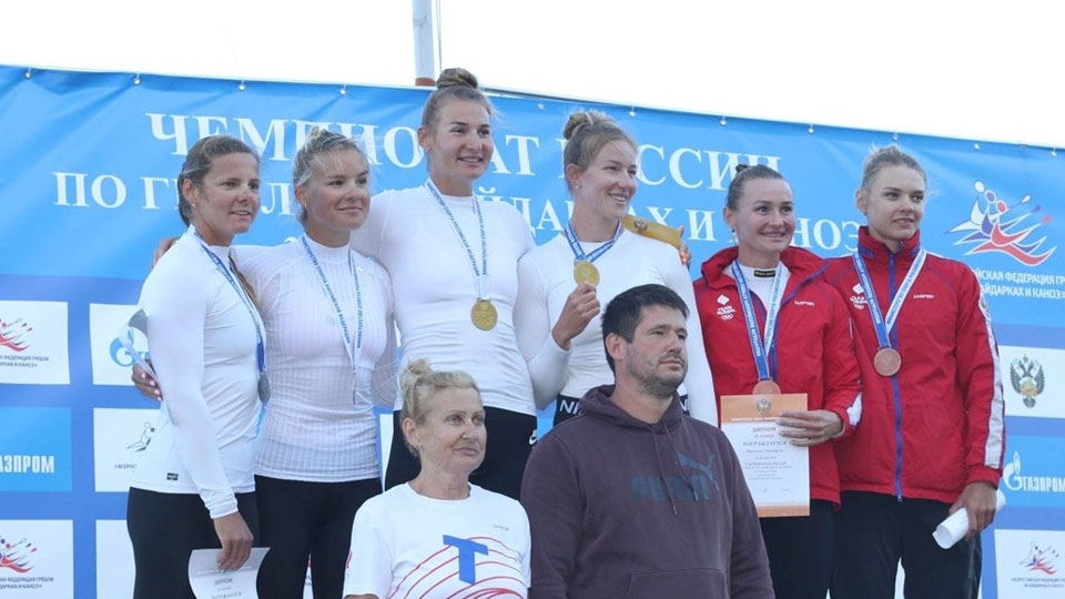 Кира Степанова выиграла два "золота" чемпионата России
