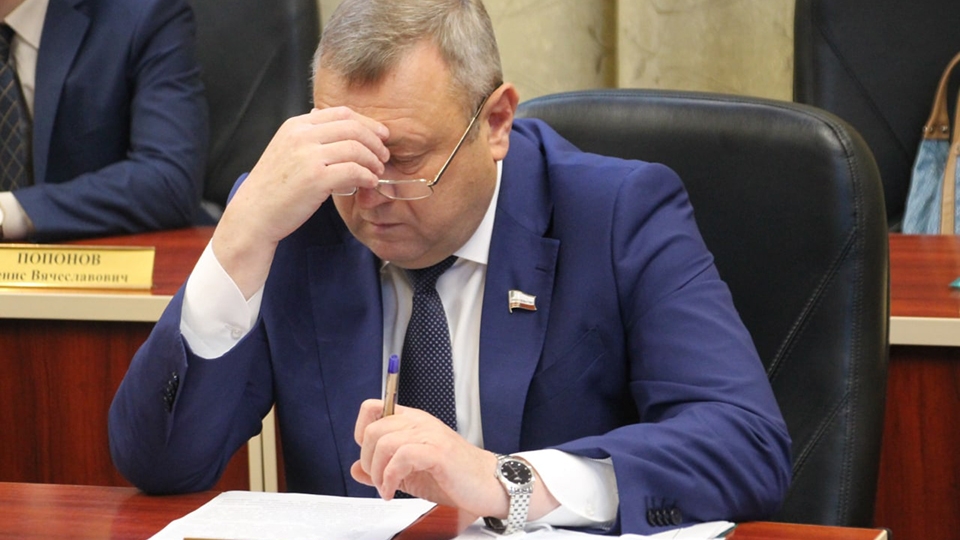 В ответ на требование Рослесхоза уволить министра Роман Бусаргин объявил ему выговор