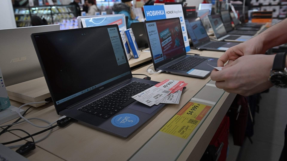 В России цены на ноутбуки упали до 30%