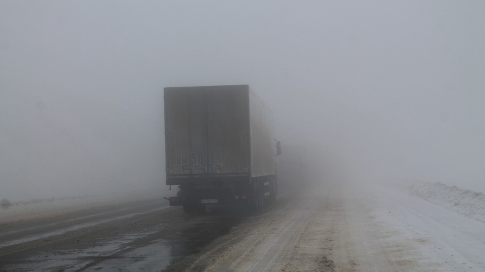 Ледяной дождь. В Саратовской области снова закрыли федеральные трассы