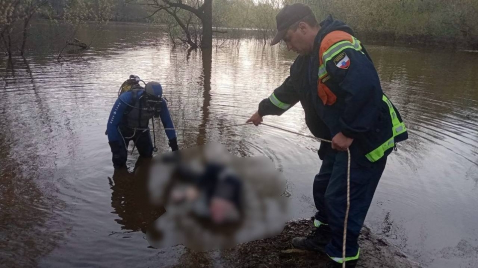 Спасатели вытащили из Хопра тело утонувшего рыбака