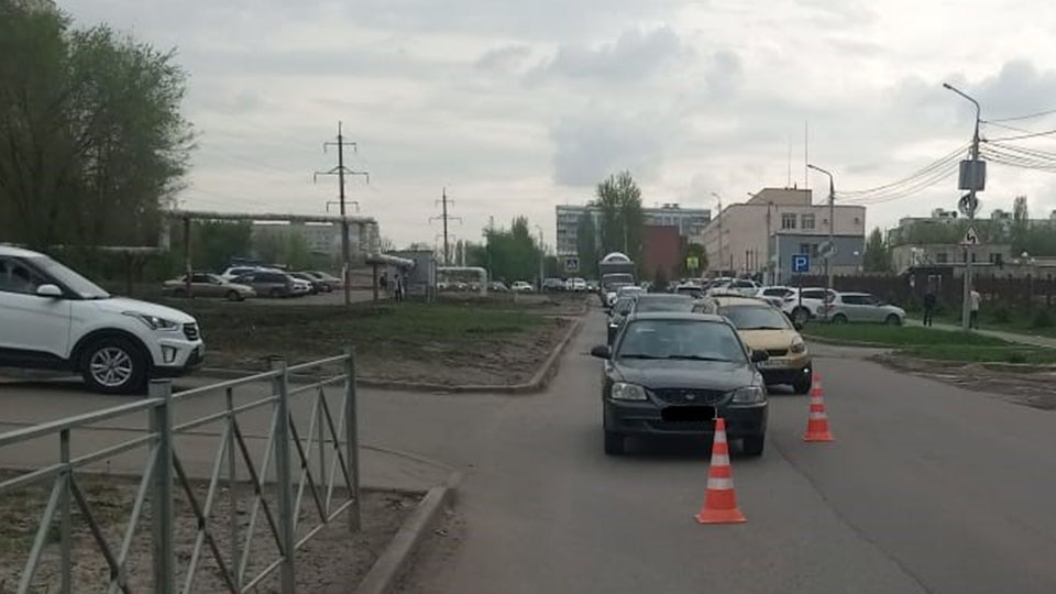 В Кировском районе иномарка сбила женщину на пешеходном переходе