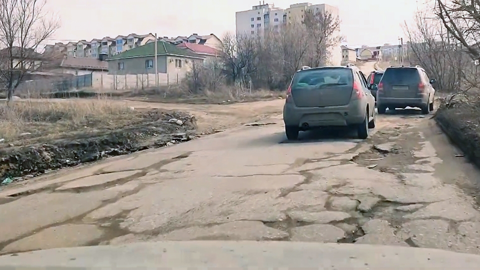 Облправительство потратит 12 млн рублей на ежегодную перепись ям на саратовских дорогах
