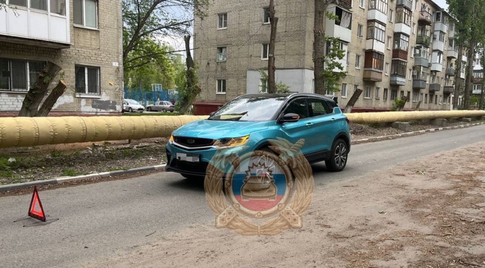 В Крымском тупике автомобиль сбил школьника