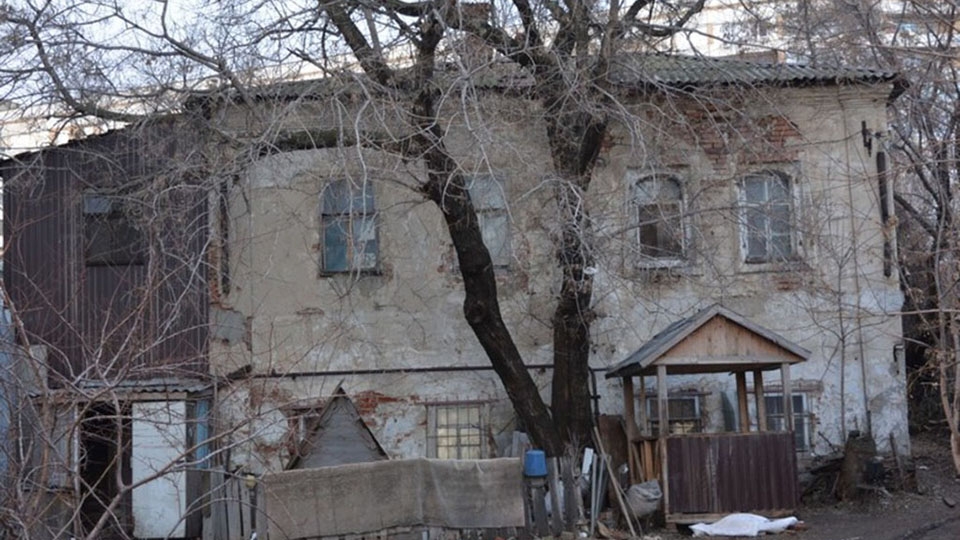 В центре Саратова признали аварийным старейший каменный дом XVIII века