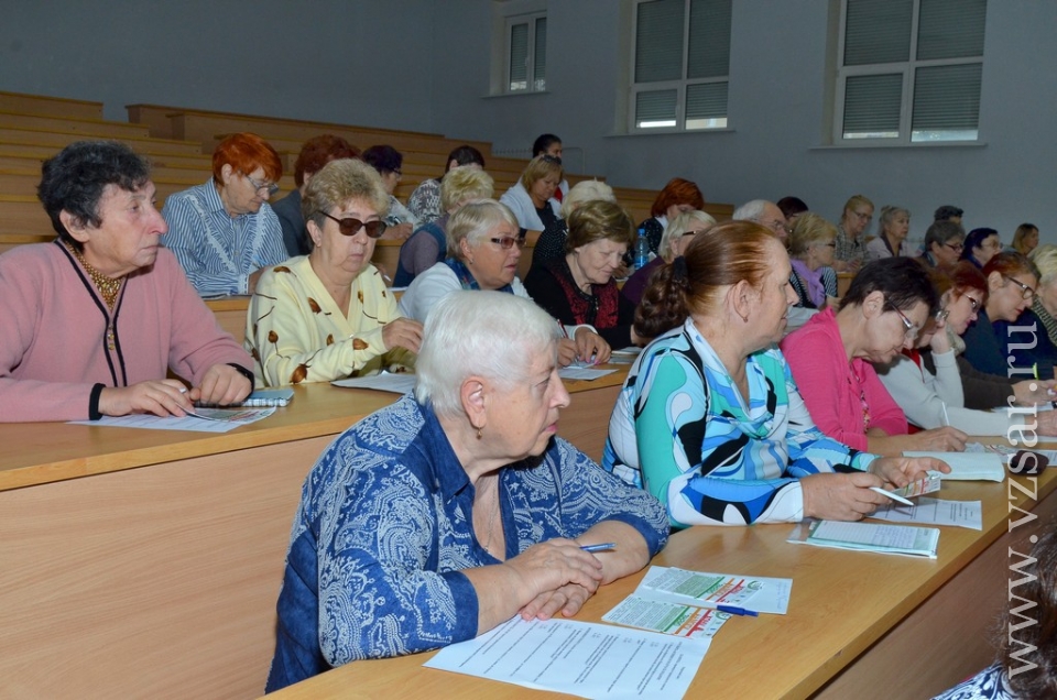Саратов ленинский район работа пенсионеру