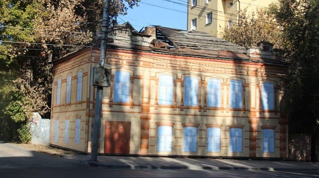 Здание бывшей вечерней школы на Чернышевского, 71