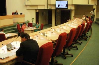 “Взгляд-инфо” представляет фоторепортаж “Депутаты в галстуках и без”