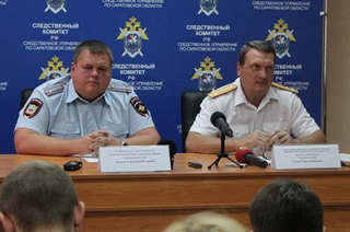 Следствие: во время задержания Синичкин пытался переодеться и выйти из кабинета