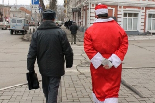 На пикете у здания правительства задержан Дед Мороз