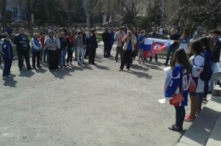 Защитники "Кристалла" призвали губернатора "не слушать горе-министра" Защитники “Кристалла” призвали губернатора “не слушать горе-министра”