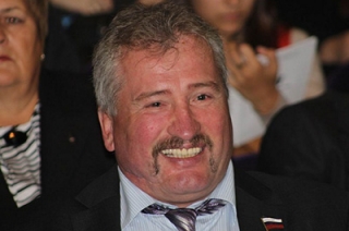 Валерий Омельченко рад решению ЦБ не удалять пенис Аполлона со 100-рублевки Валерий Омельченко рад решению ЦБ не удалять пенис Аполлона со 100-рублевки