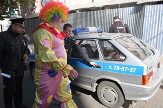 Акцию сорвали, клоуны остались Акцию сорвали, клоуны остались