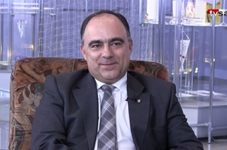 "Есть ответ". Герман Скоропупов: "Судьба "Кристалла" зависит от желания губернатора" “Есть ответ”. Герман Скоропупов: “Судьба “Кристалла” зависит от желания губернатора”