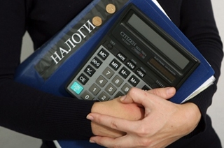 Именем губернатора Именем губернатора. Еще раз о налоговых каникулах для бизнеса