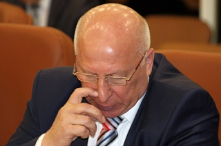 Прокурор уличил Николая Кузнецова в нарушении законов о госсобственности Прокурор уличил Николая Кузнецова в нарушении законов о госсобственности