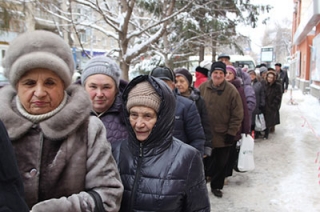 Власти не приняли мер для ликвидации очередей за социальными проездными