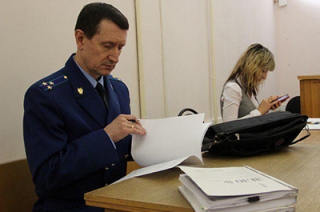 На почту Энгельсского райсуда пришло письмо с советом “гнобить прокурора”