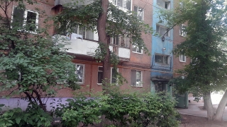 Во дворе на Танкистов машина сбила женщину. Полиция ищет очевидцев