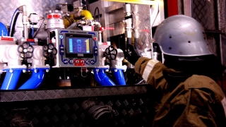 В ночном пожаре в Энгельсе сгорела иномарка