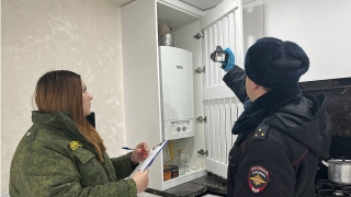 В Вольске пятеро детей и трое взрослых отравились угарным газом