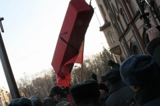 В саратовском суде начались слушания по делу о “летающих гробах”