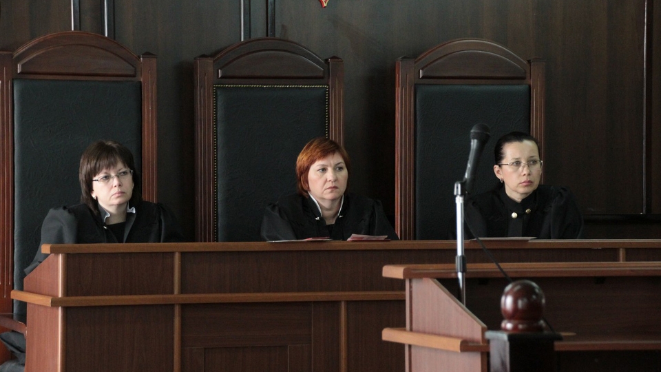 Судьи саратовского областного суда
