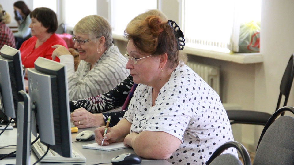 Комитет социальной поддержки населения саратов вакансии. Цифровая среда для пенсионеров.